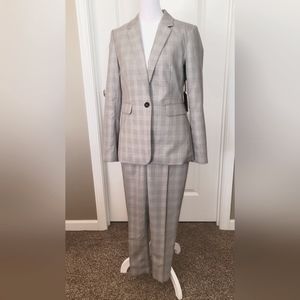 NWT, DKNY Light Gray Plaid Pantsuit, Size 2
